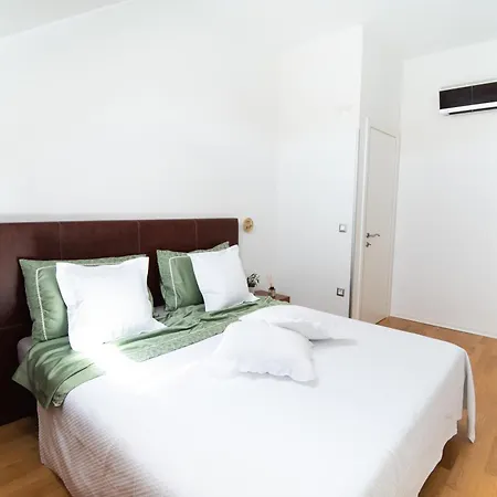 Milic - By The Sea *