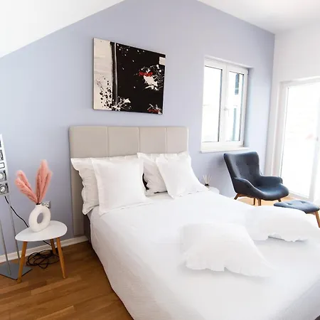 Milic - By The Sea * Sutivan