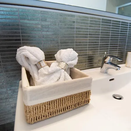 Milic - By The Sea Apartment Sutivan